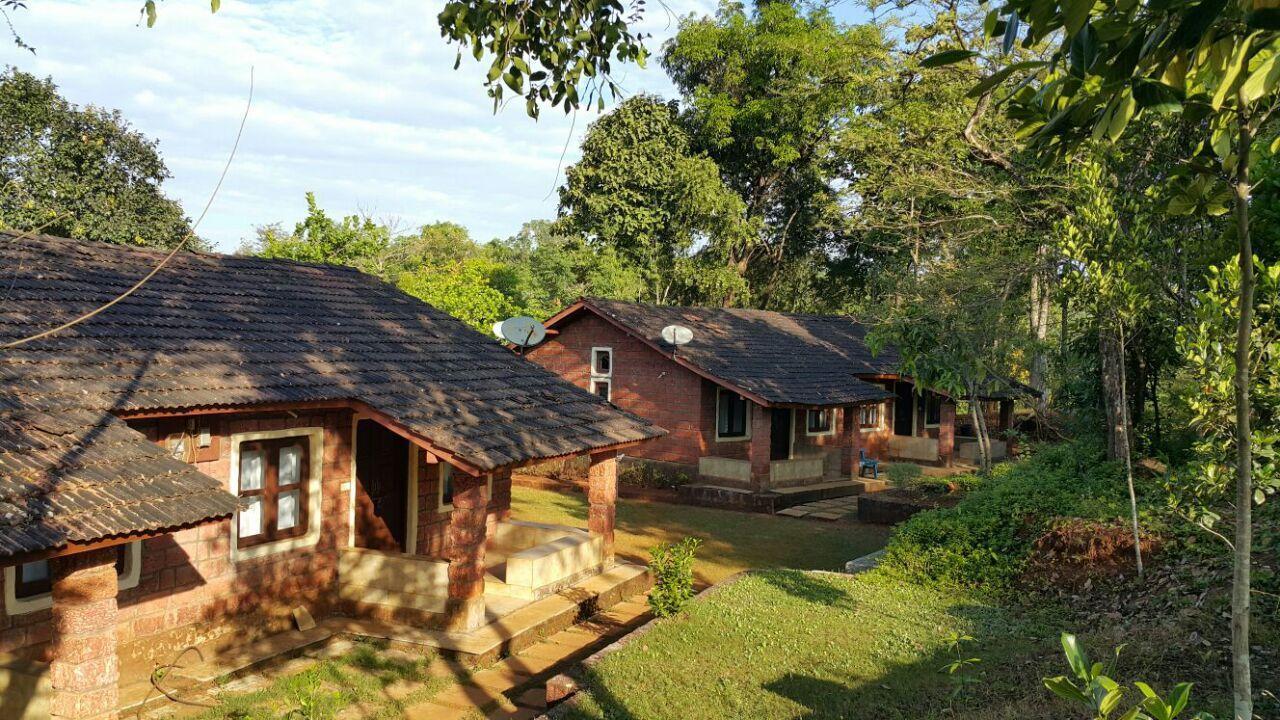 Cherilyn Monta Resort - Ratnagiri Vatul 外观 照片