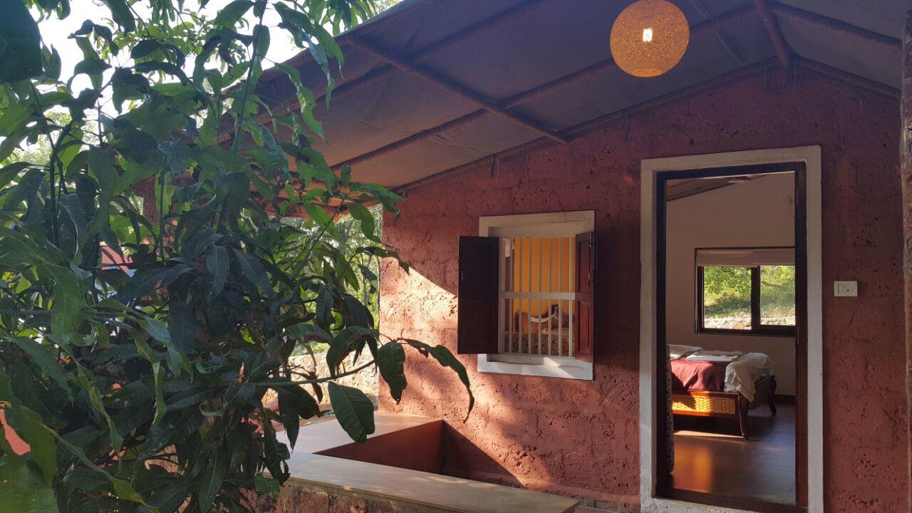 Cherilyn Monta Resort - Ratnagiri Vatul 外观 照片